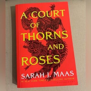 A Court of Thorns and Roses by Sarah J Maas